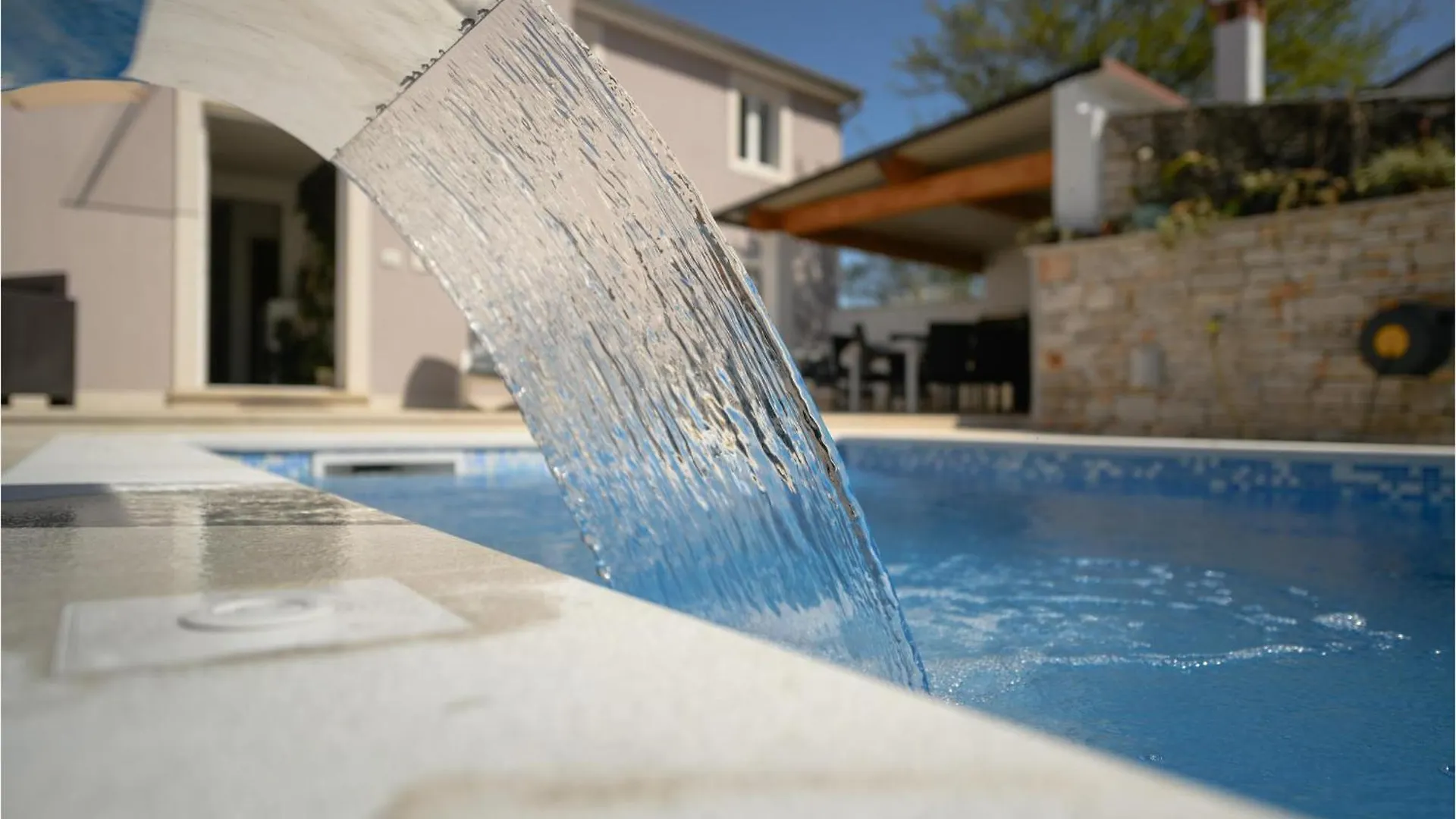 Stunning Home In Fradelani With Wifi Sivati