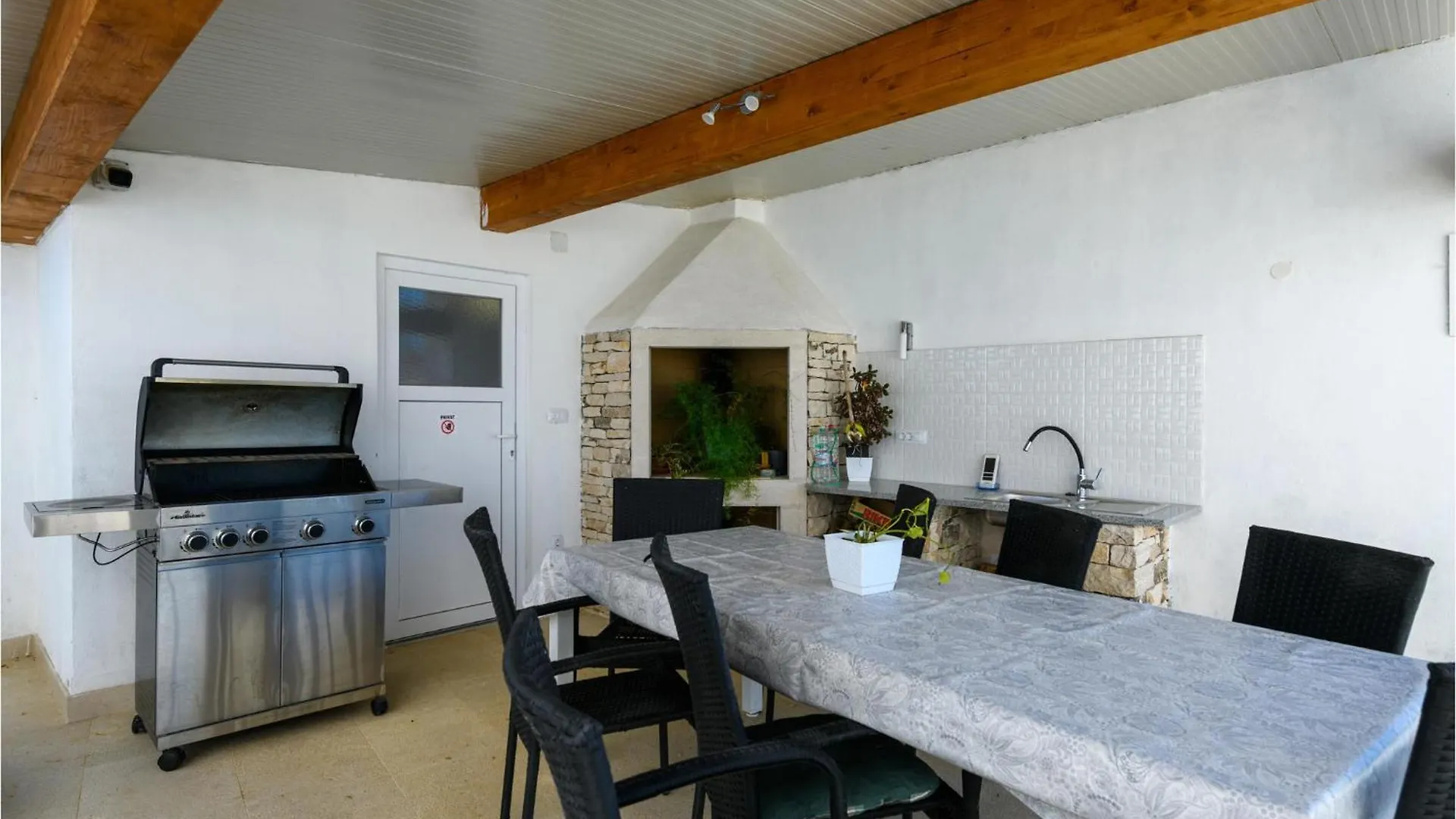 Holiday home Stunning Home In Fradelani With Wifi Sivati Croatia