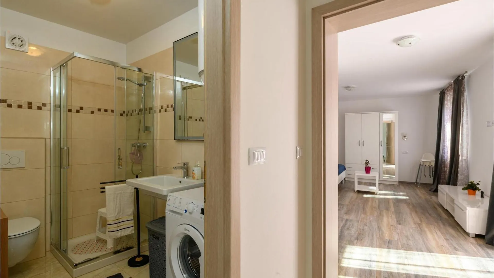 Nice home in Fradelani with WiFi&3 Bedrooms Sivati Vakantiehuis