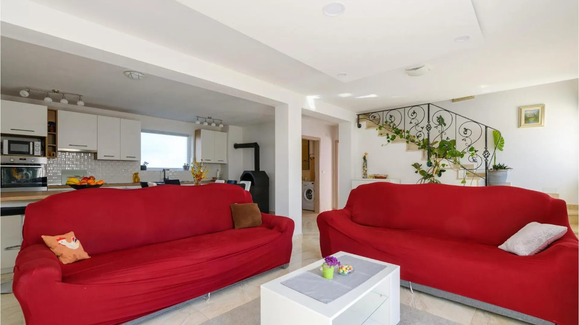Nice home in Fradelani with WiFi&3 Bedrooms Sivati Vakantiehuis